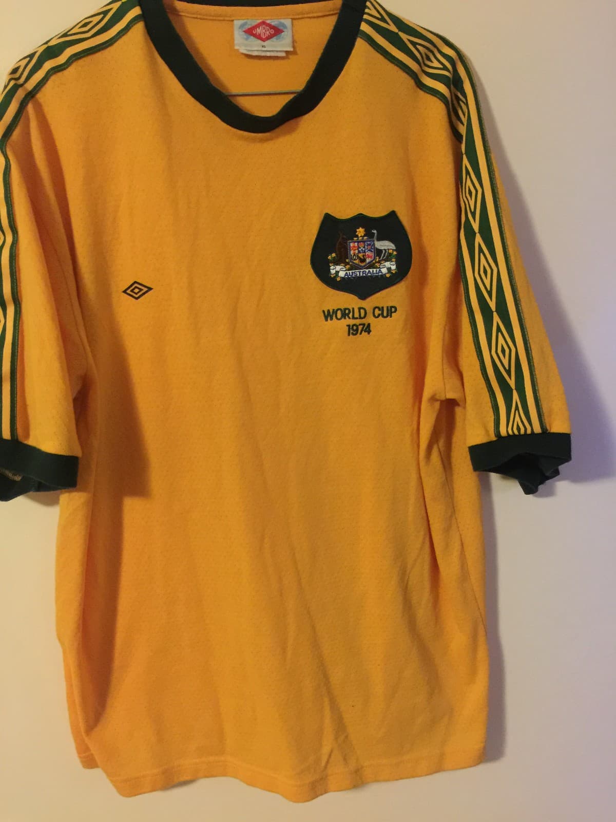 Australia 1974 home kit