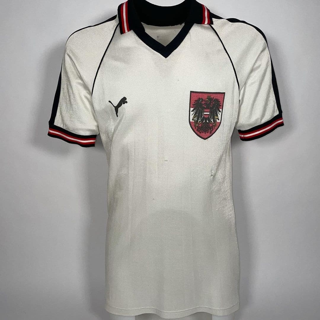 Austria 1982 home kit