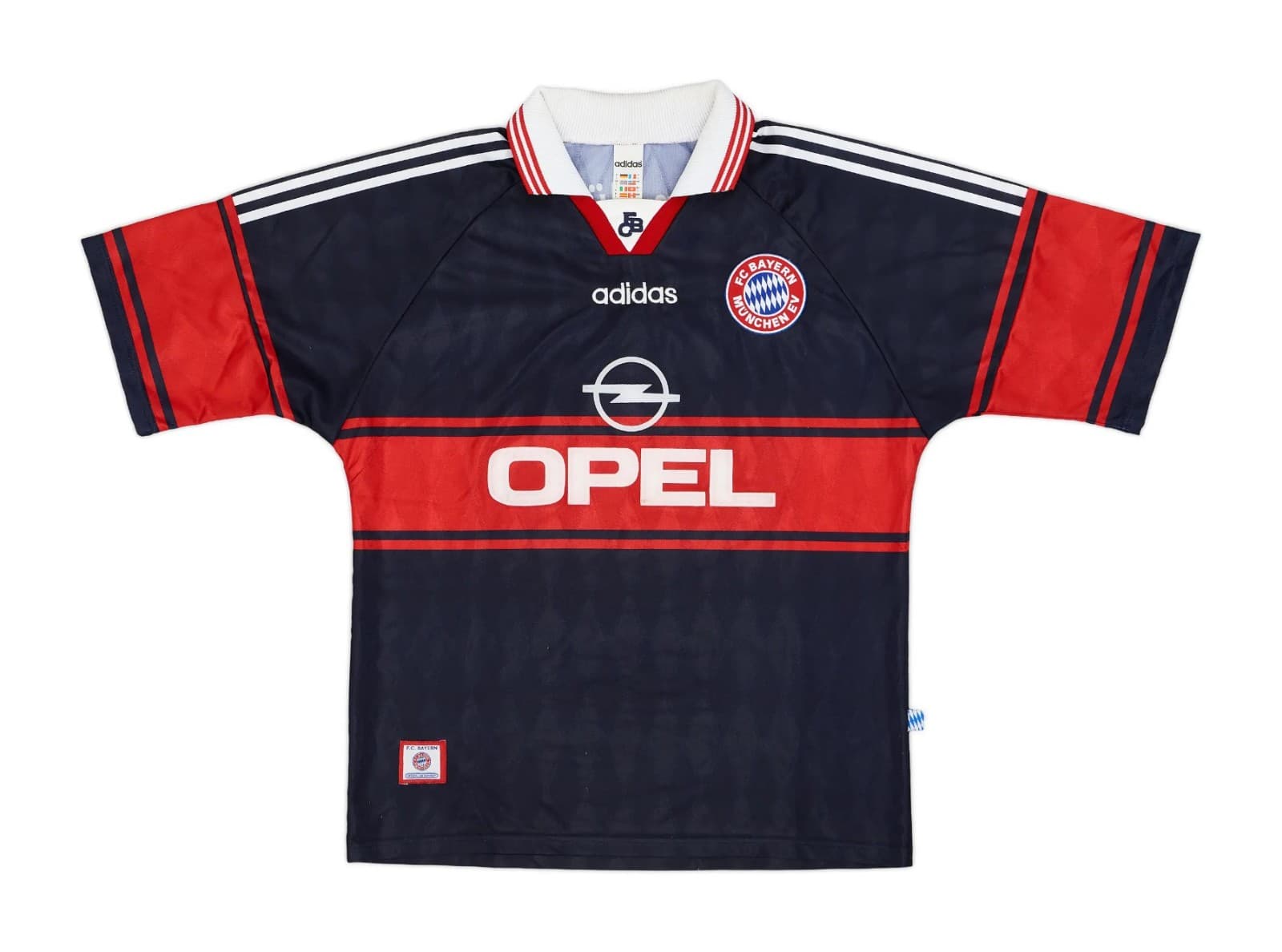Bayern München 1998-1999 home kit