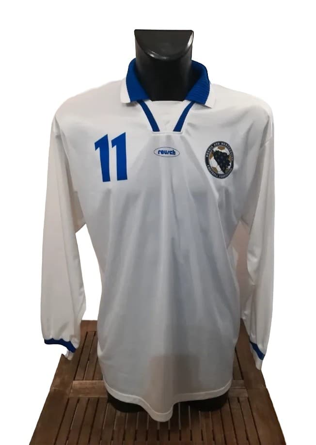 Bosnia Herzegovina 1999 away kit