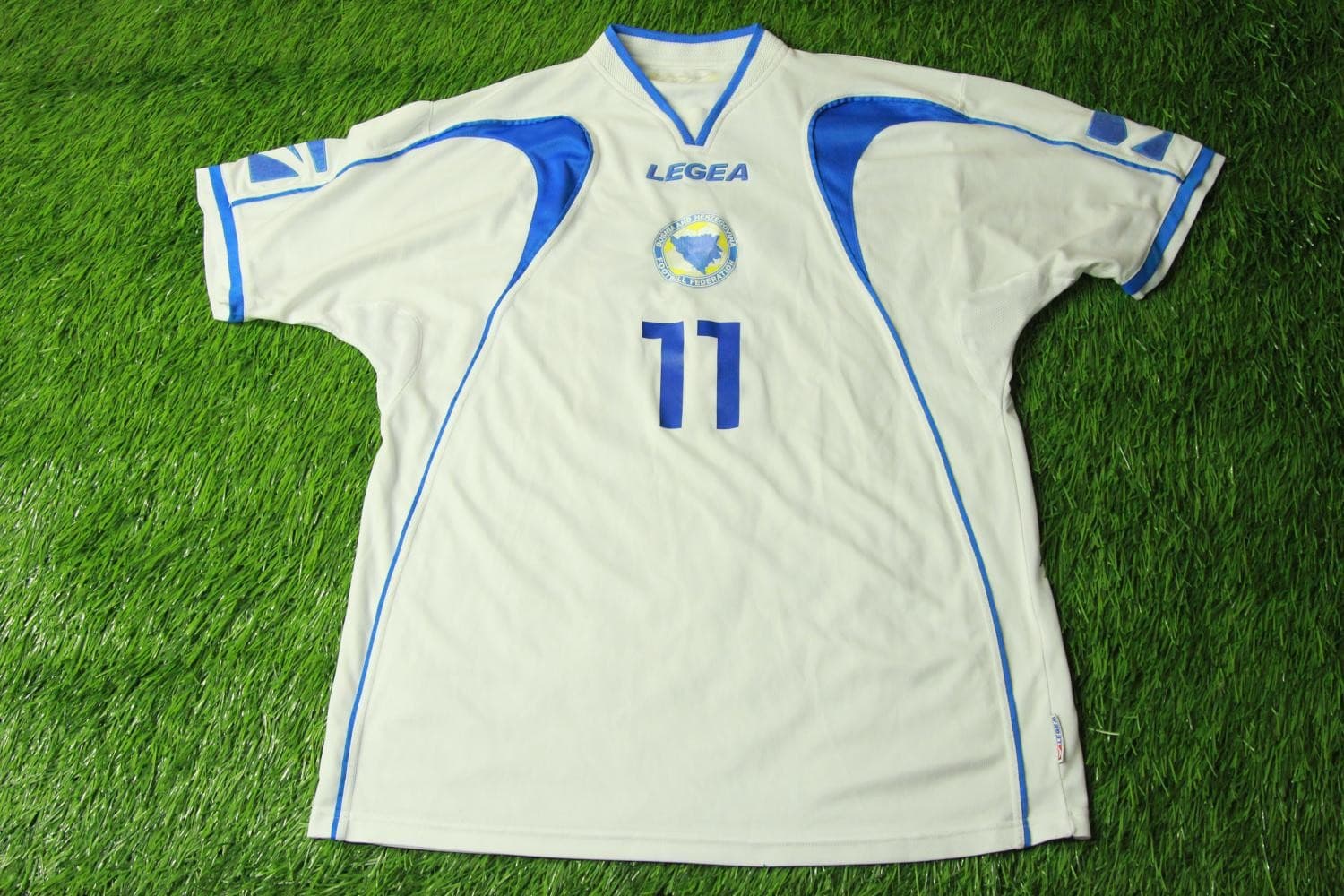 Bosnia Herzegovina 2004 home kit