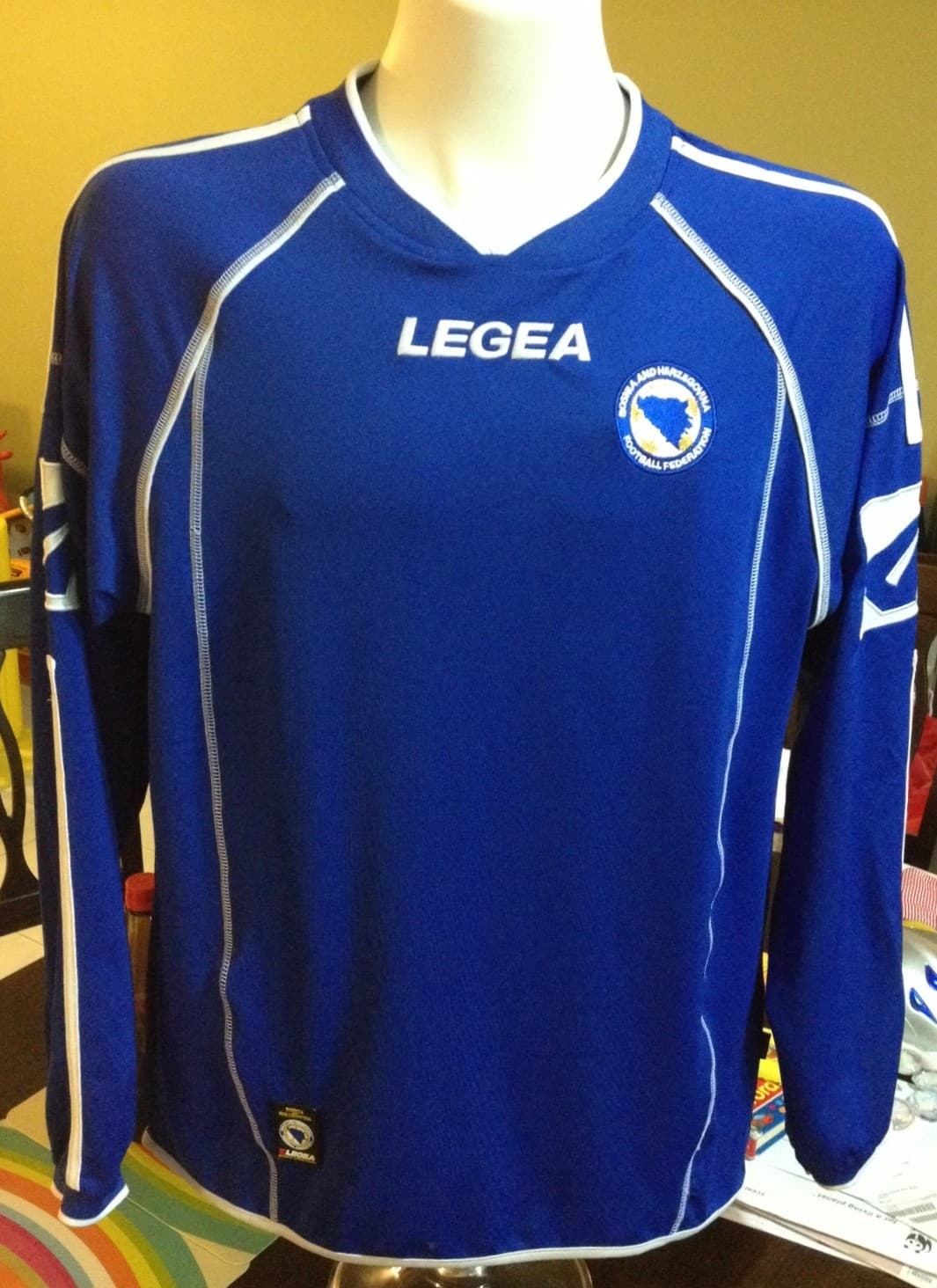 Bosnia Herzegovina 2005 away kit