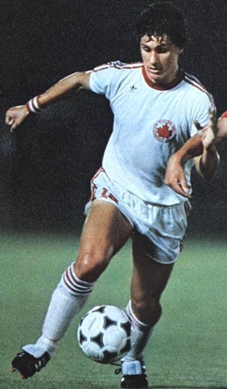 Canada 1979 away kit