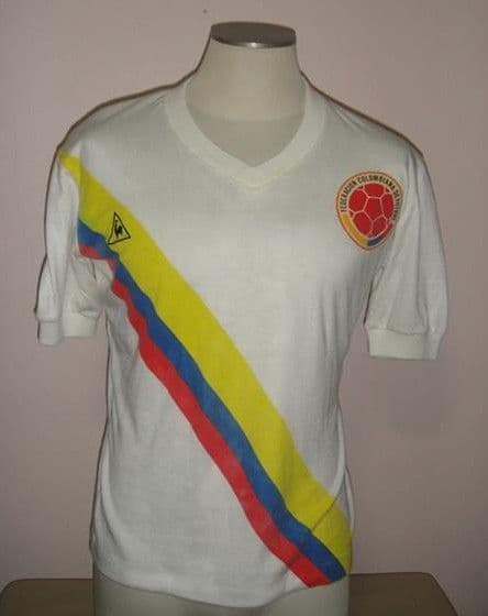 Colombia 1980 away kit