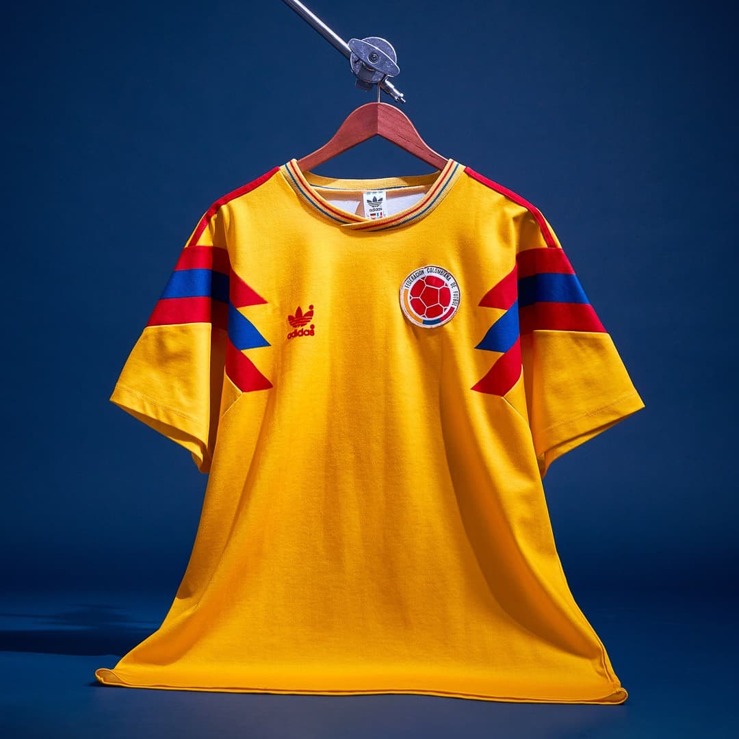 Colombia 1990 home kit