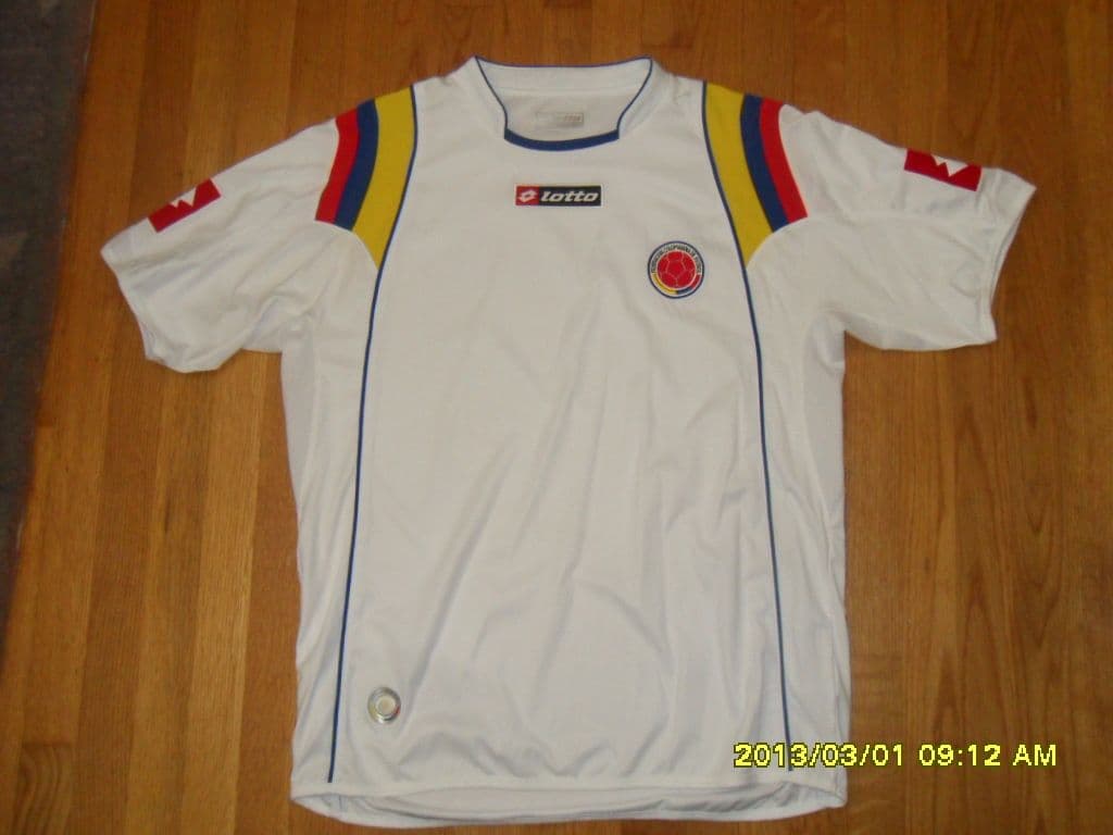 Colombia 2009 third kit