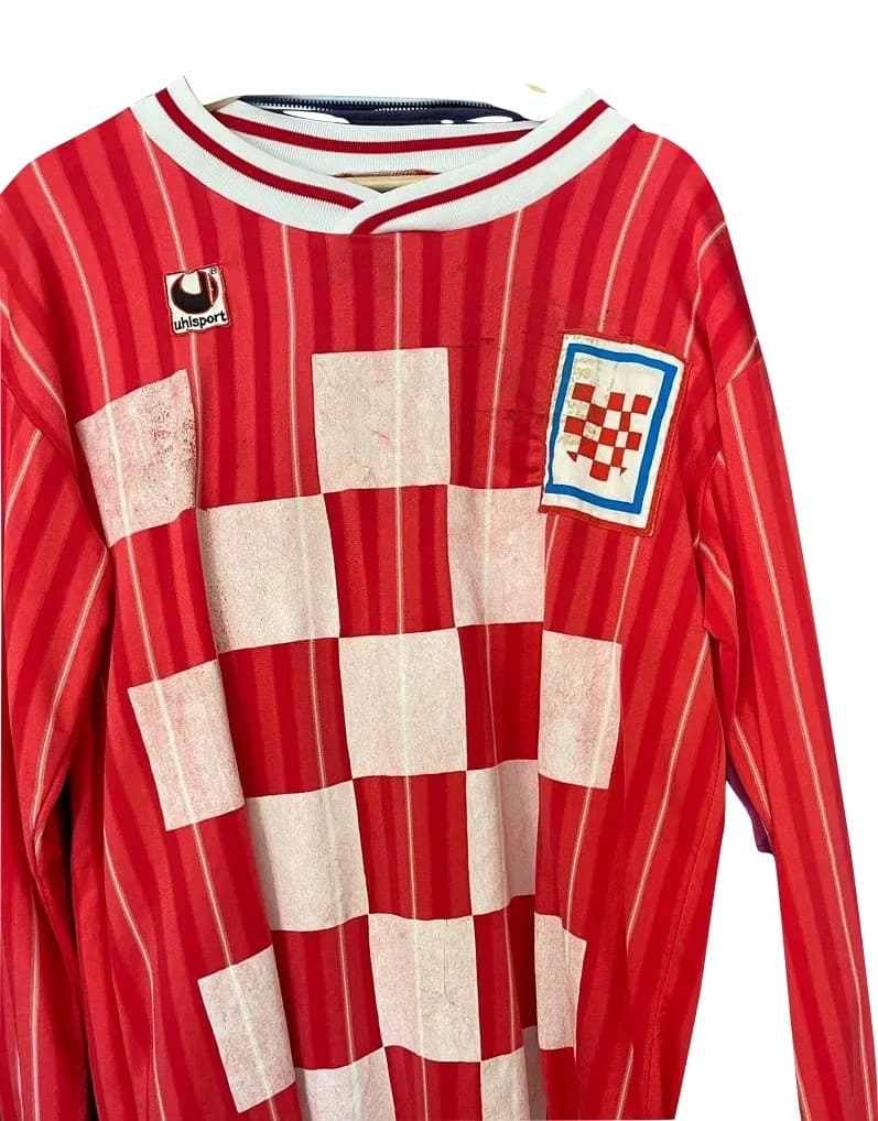 Croatia 1990 home kit