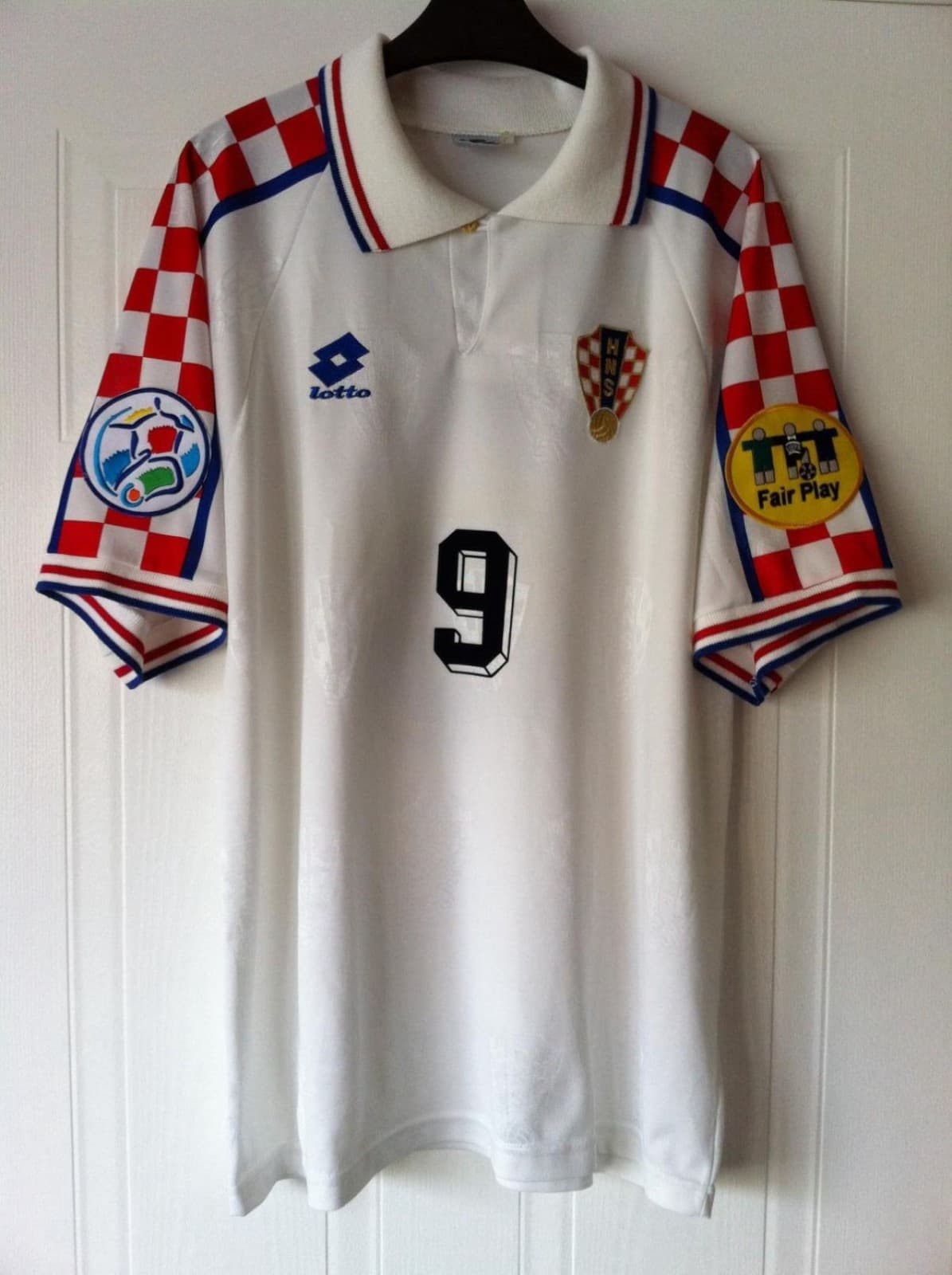 Croatia 1996 away kit