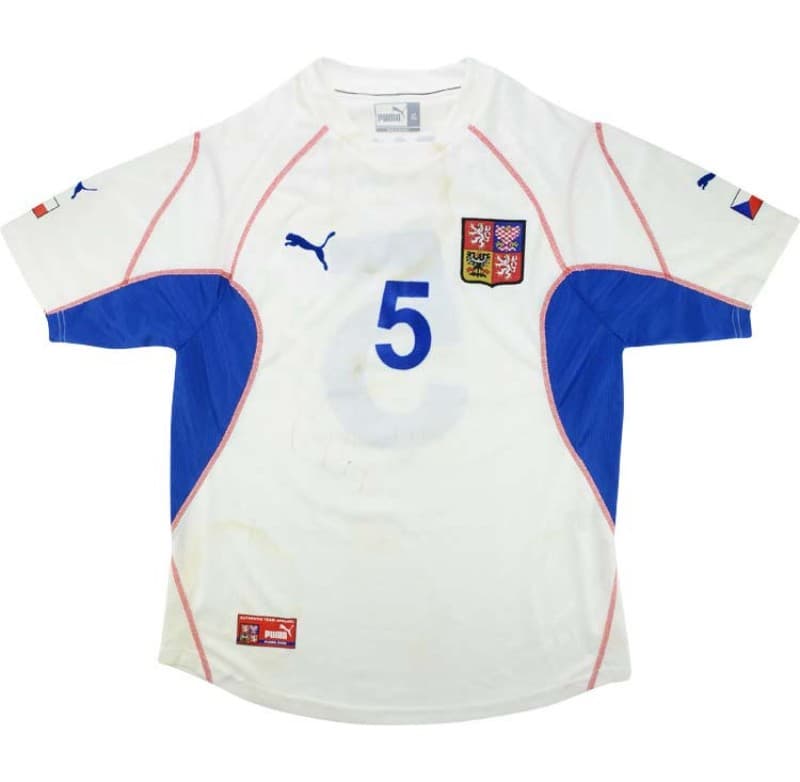 Czech Republic 2002 away kit