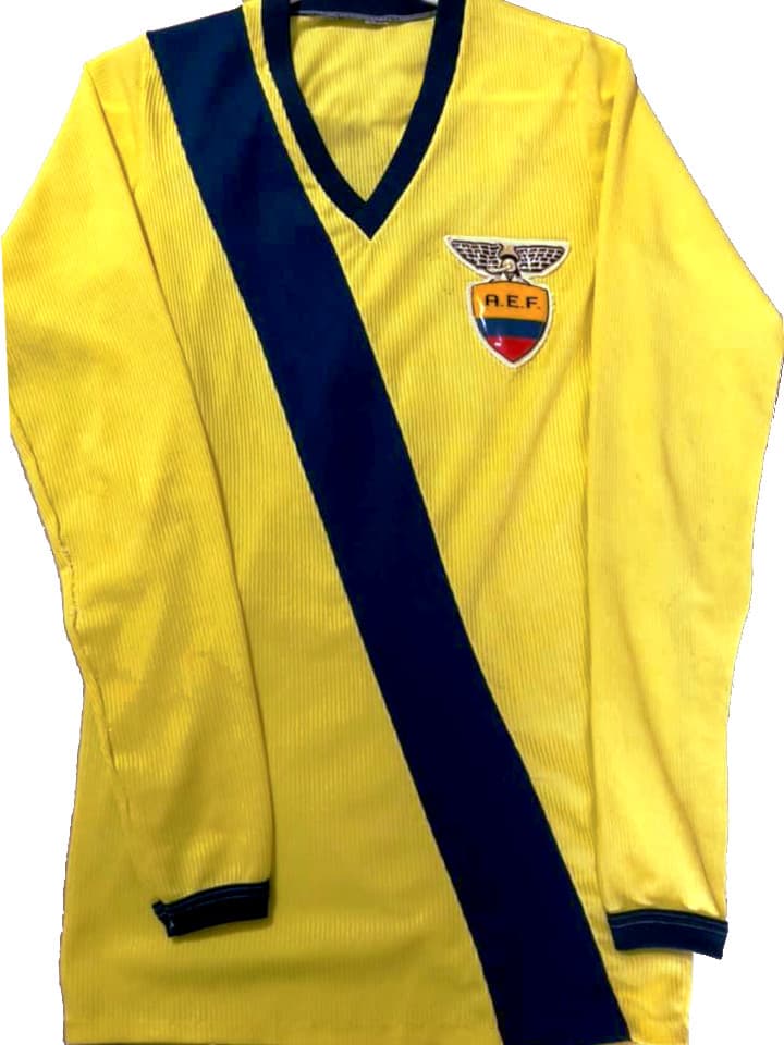 Ecuador 1975 home kit
