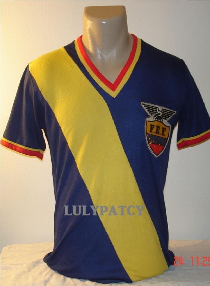 Ecuador 1985 away kit