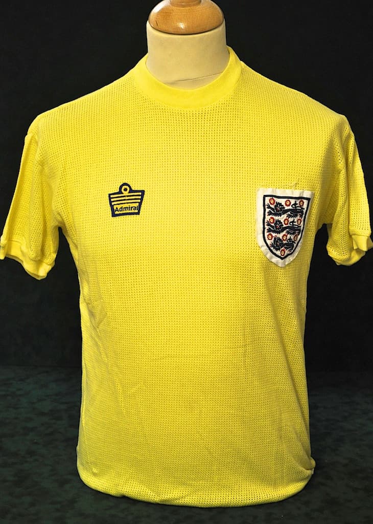 England 1974 third kit