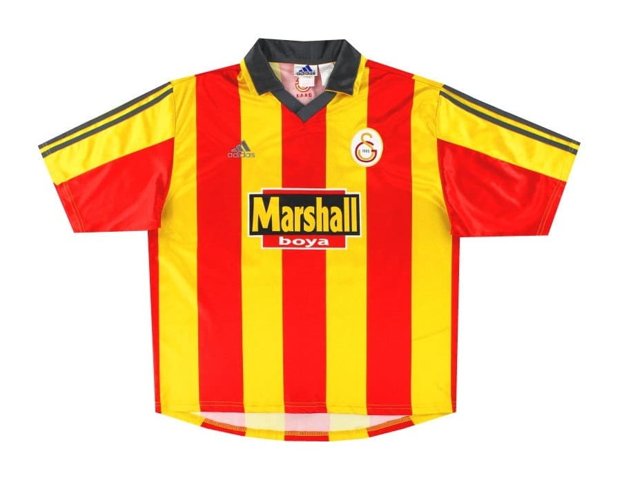 Galatasaray 1999-2000 home kit