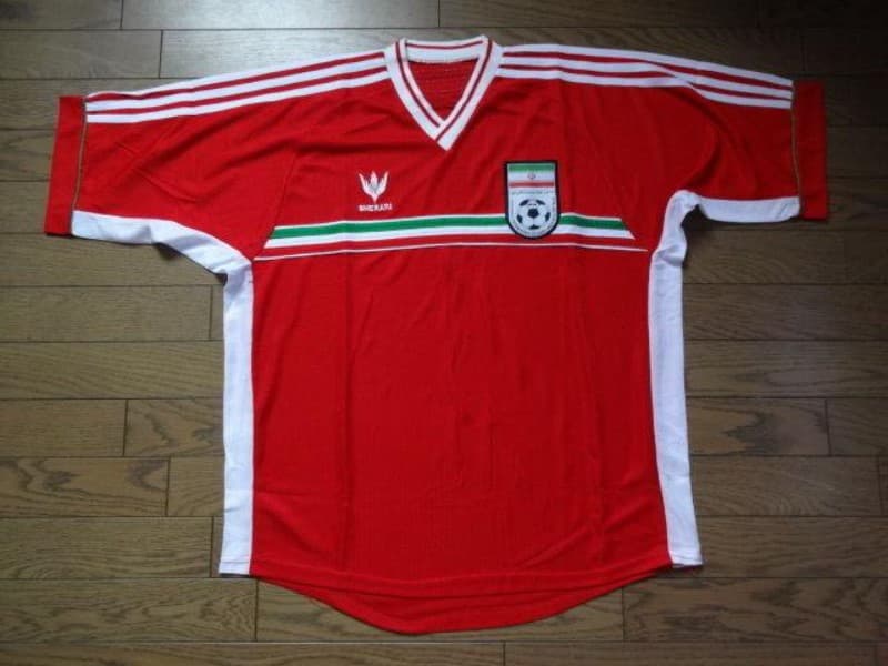Iran 1999-00 away kit