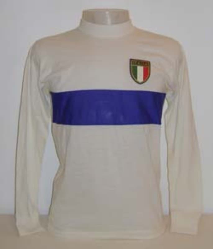 Italy 1974 away kit