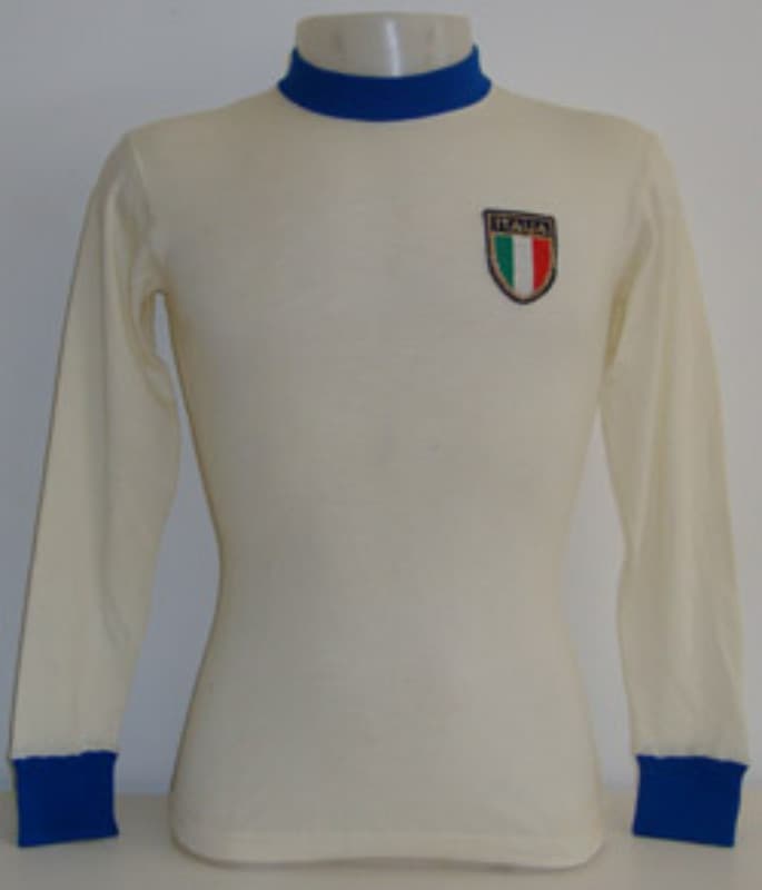 Italy 1978 away kit