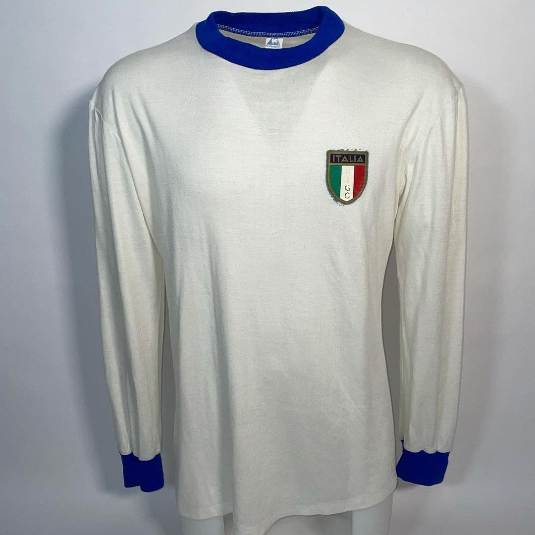 Italy 1980 away kit