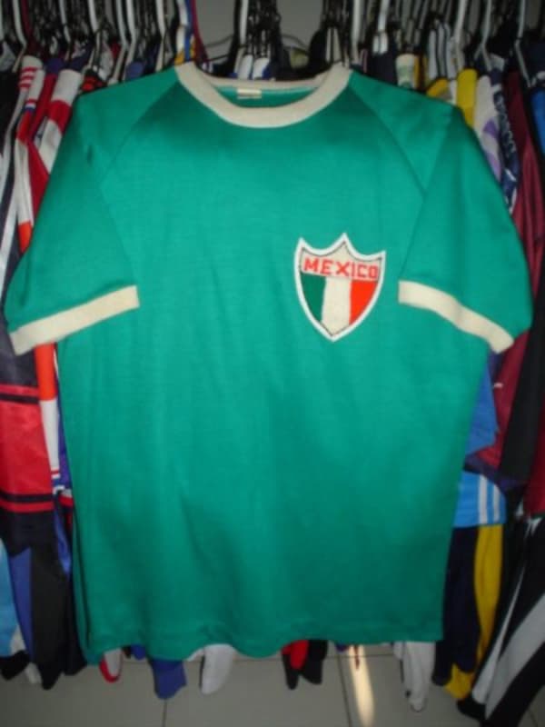 Mexico 1974 home kit