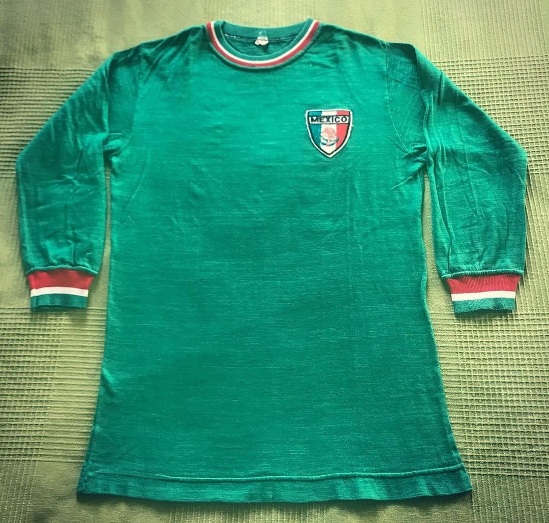 Mexico 1976 home kit