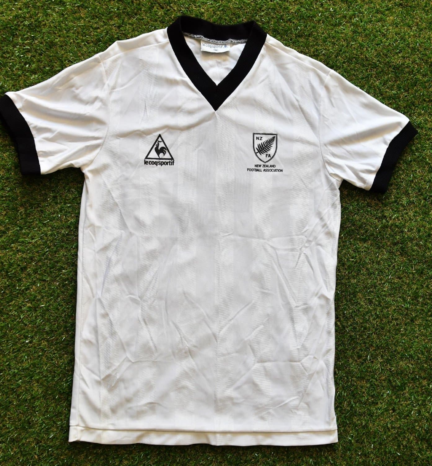 New Zealand 1984 home kit