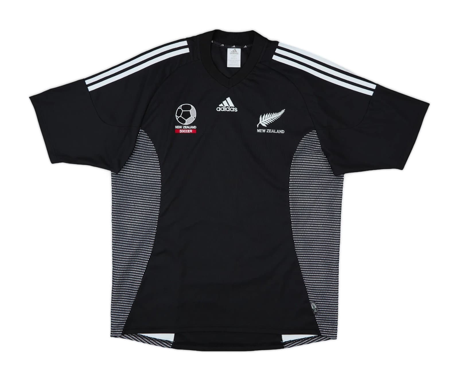 New Zealand 2002 away kit