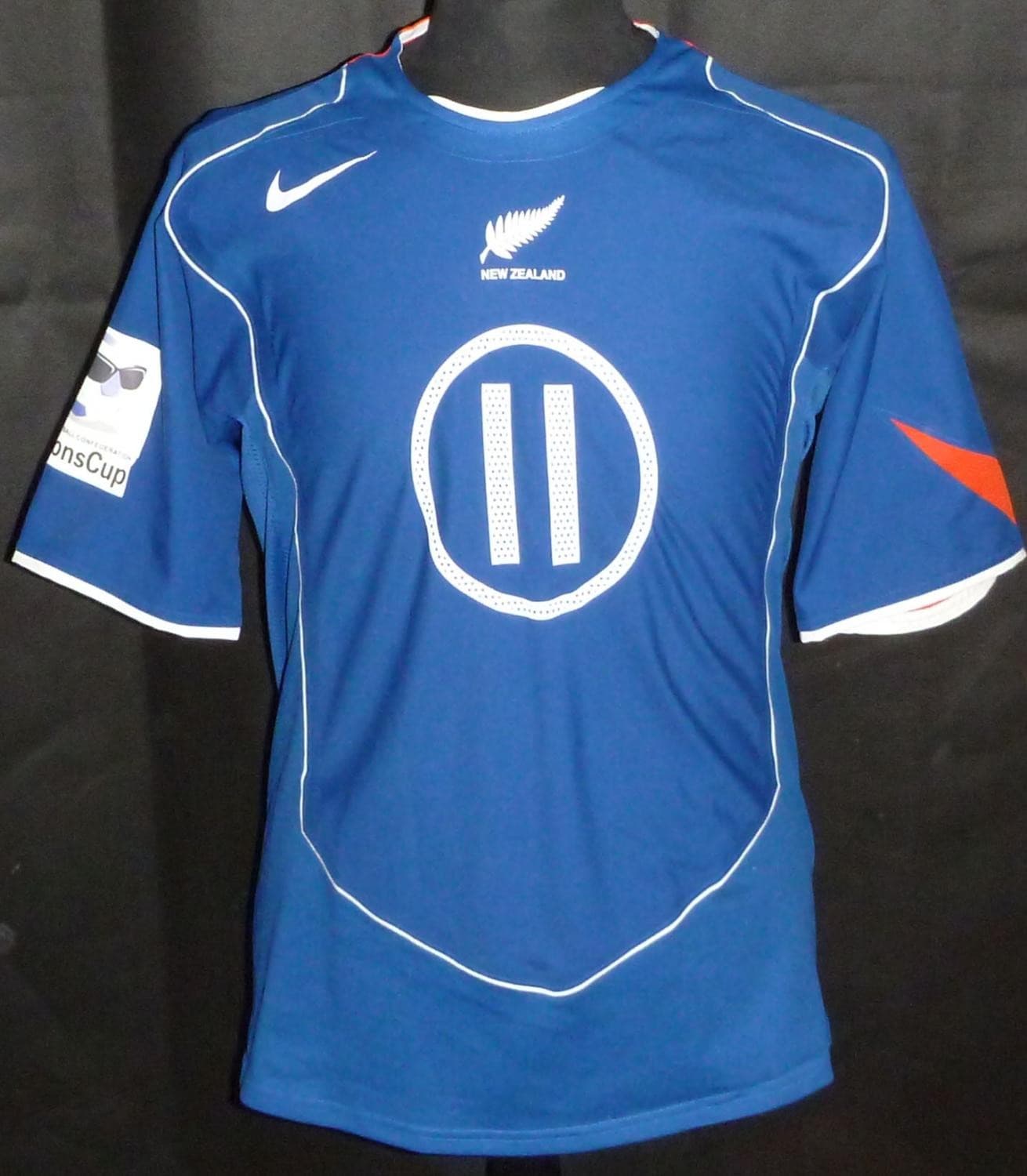 New Zealand 2004 away kit