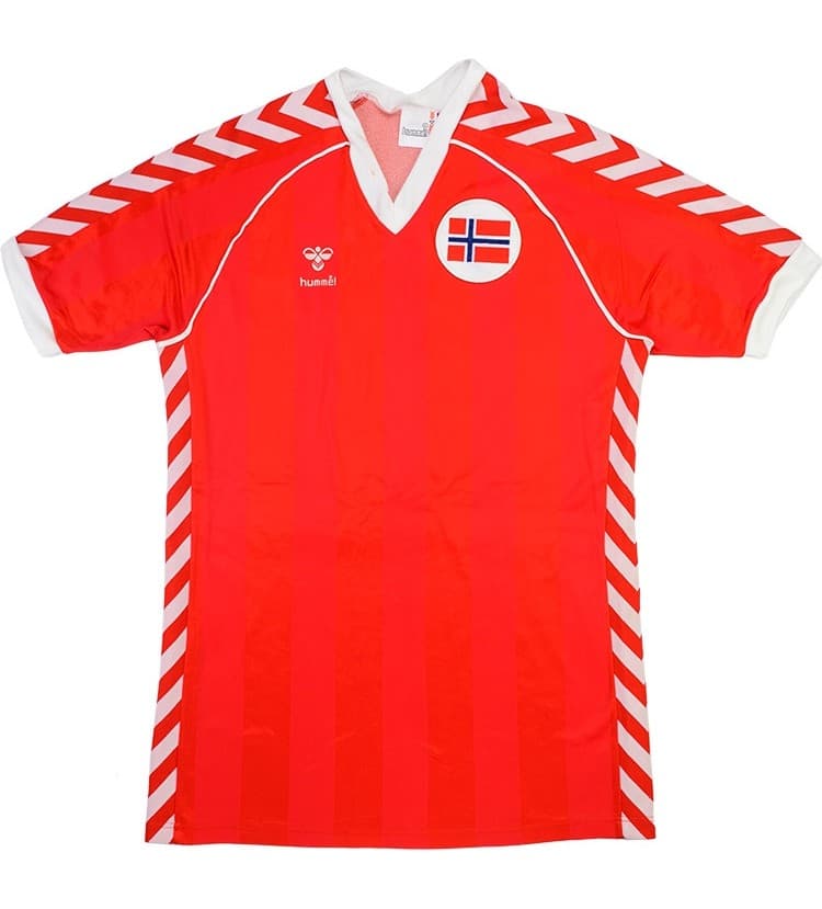 Norway 1984 home kit