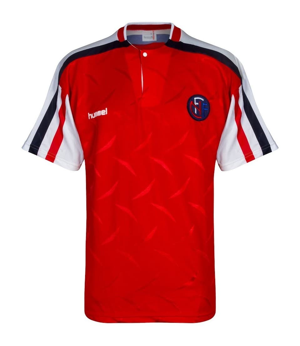 Norway 1990 home kit