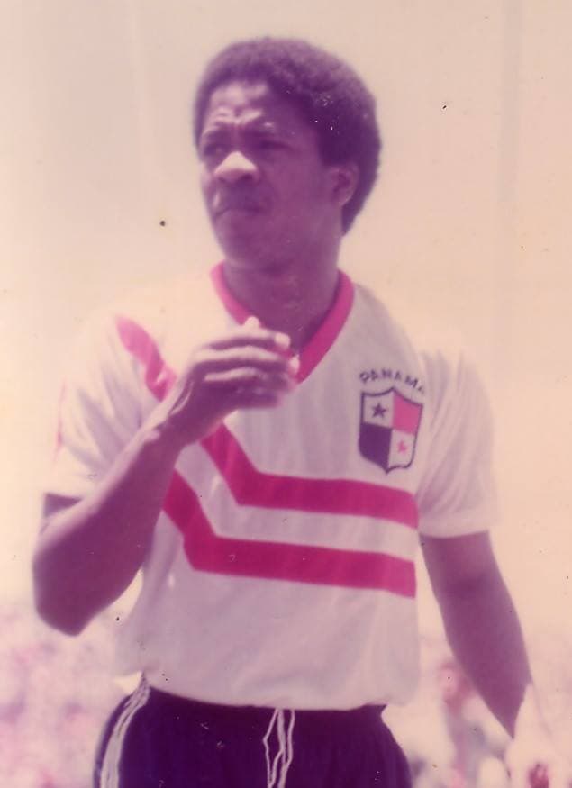 Panama 1988 away kit