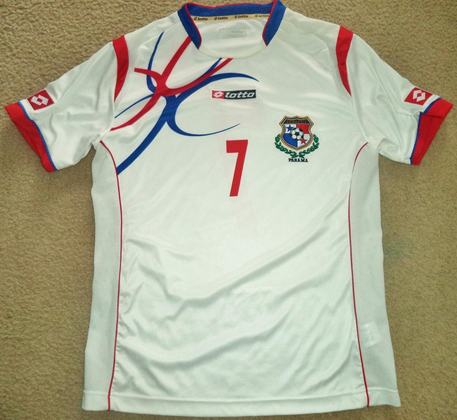 Panama 2013 away kit
