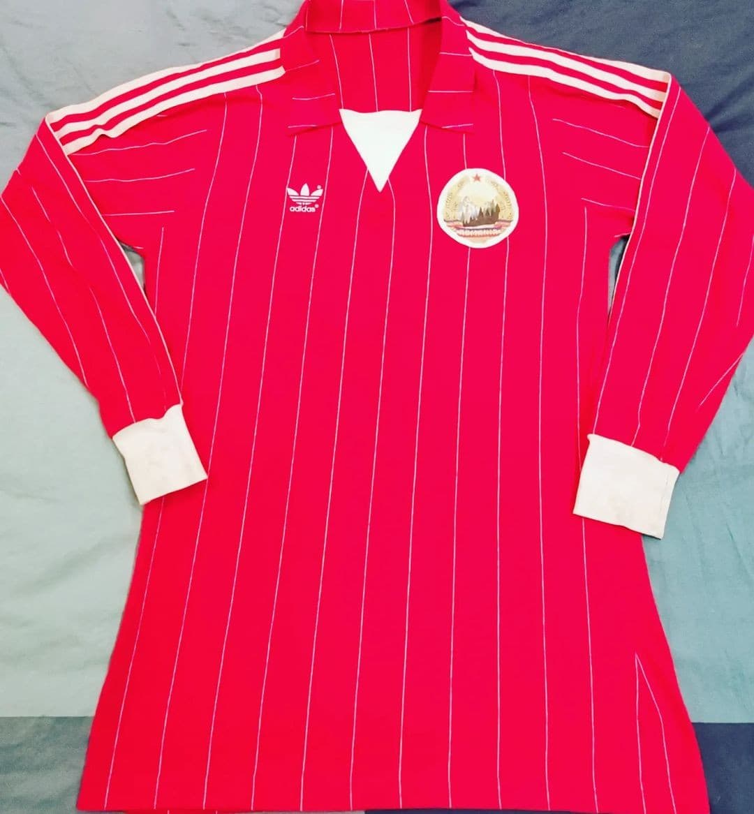 Romania 1982 away kit