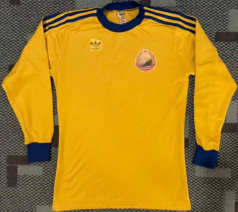Romania 1983 home kit