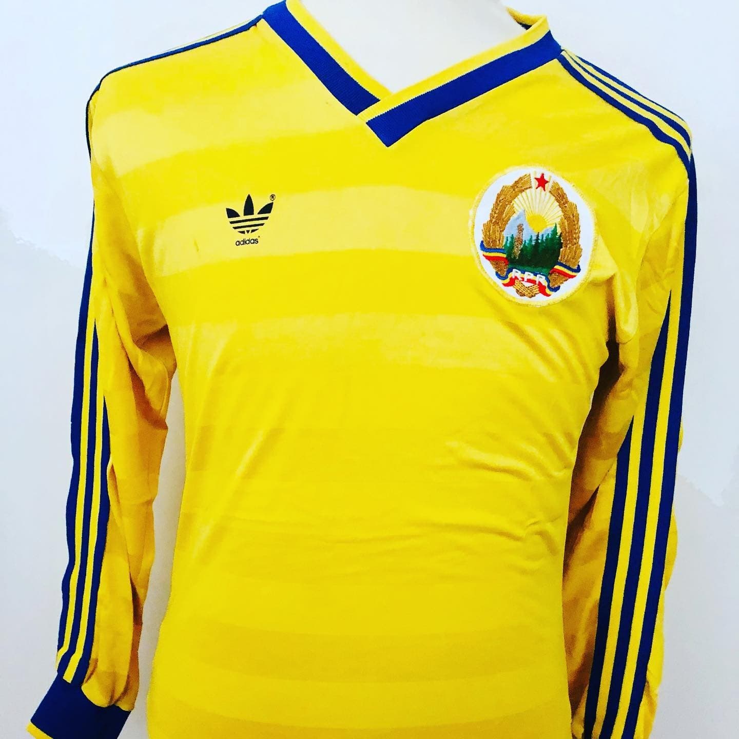 Romania 1984 away kit