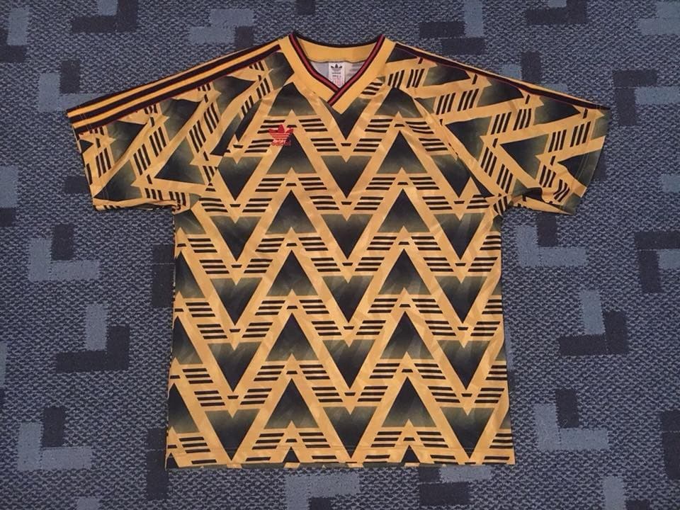 Romania 1993 away kit