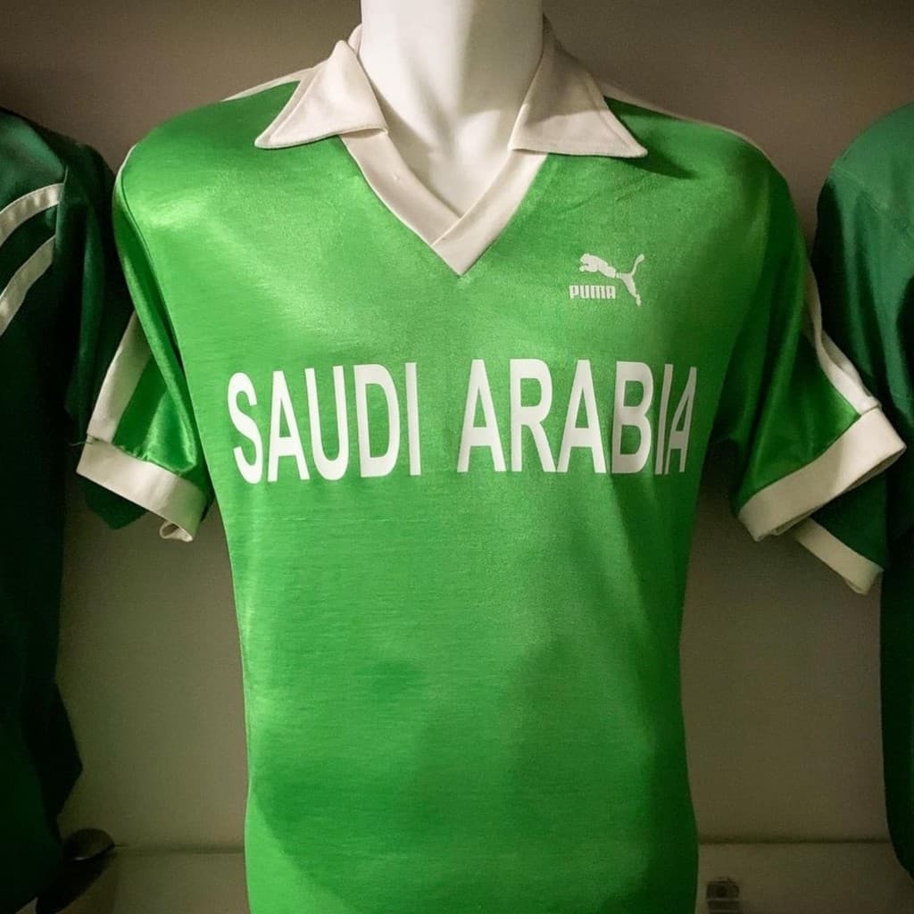 Saudi Arabia 1983 away kit