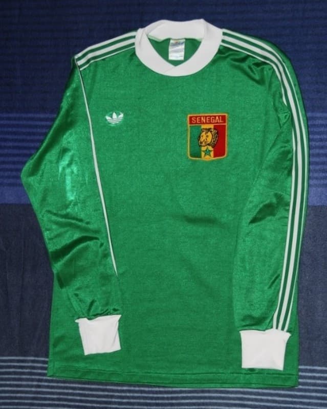Senegal 1986 away kit