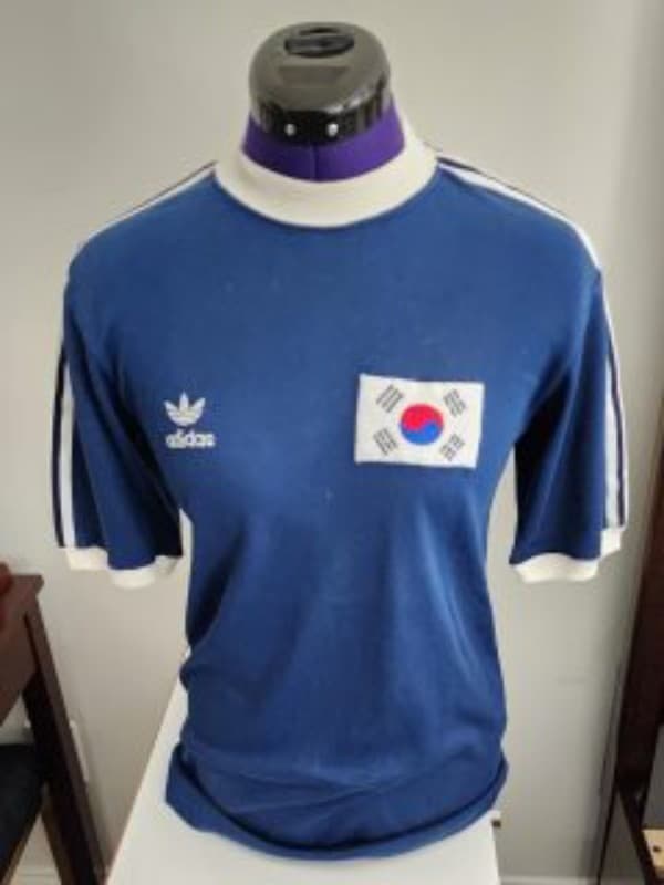 South Korea 1977 away kit