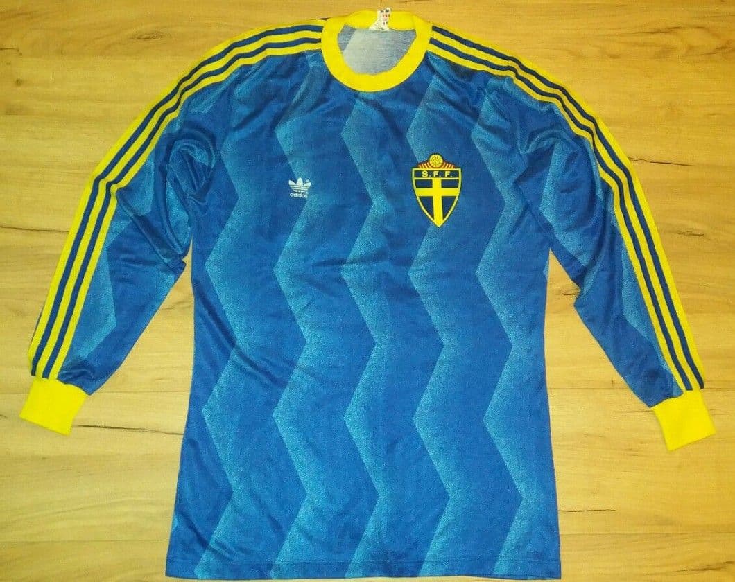 Sweden 1988 away kit