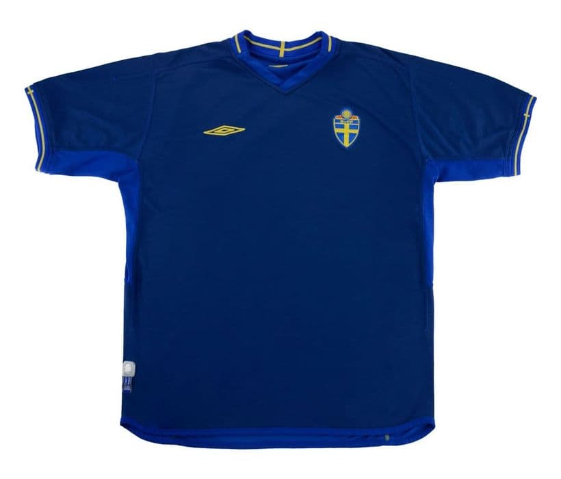 Sweden 2004 away kit