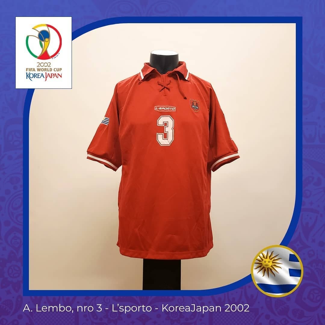 Uruguay 2002 away kit
