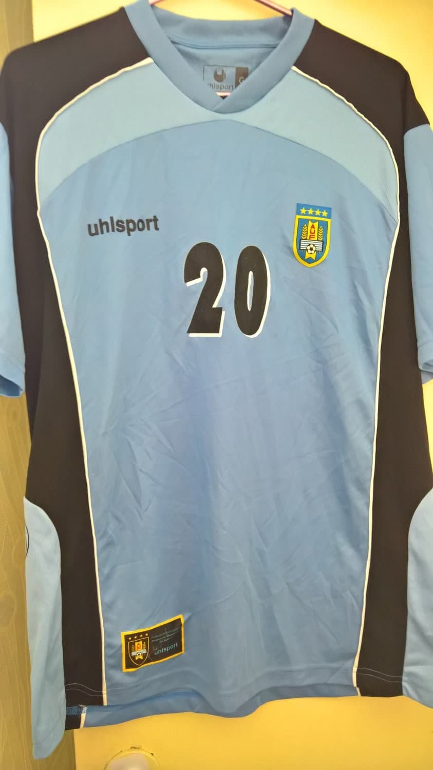 Uruguay 2004 home kit