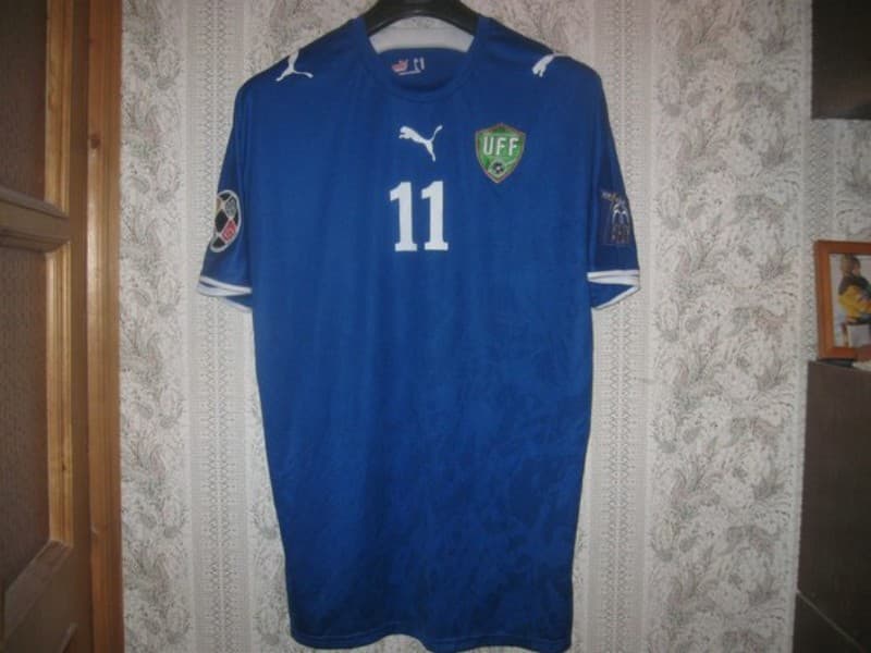 Uzbekistan 2006 away kit