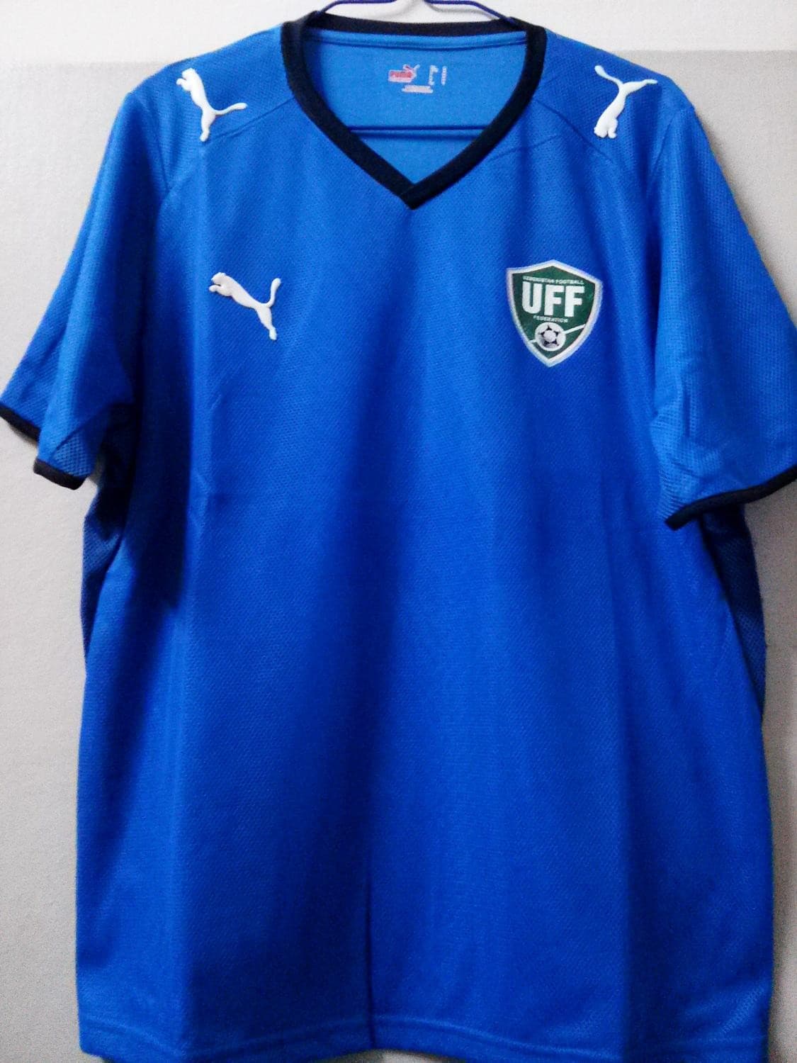 Uzbekistan 2008 away kit