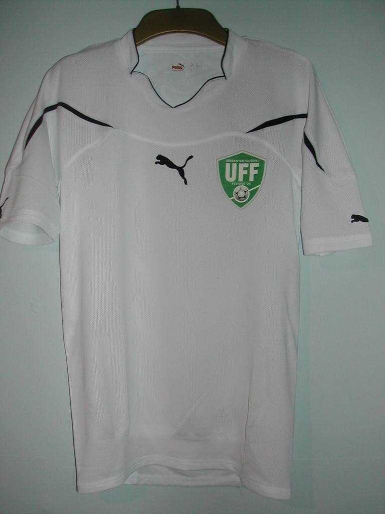 Uzbekistan 2012 home kit